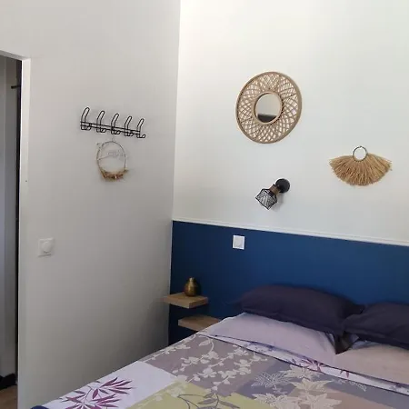 Maison Avec Vue Et Piscine 度假居 Esperce